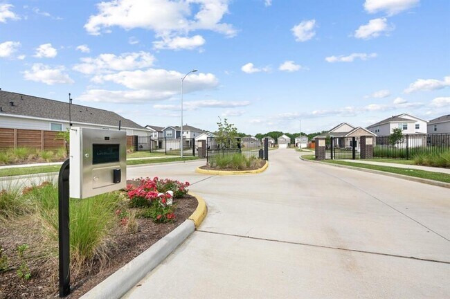 Building Photo - 20220 Katy Fwy