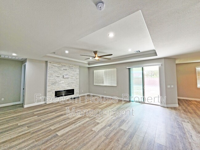 Foto del edificio - 5351 Applewood Ct