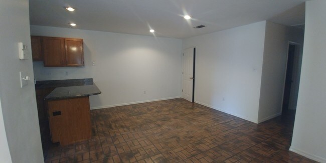 Spacious Dining Area with bar countertop - 170 Beech St