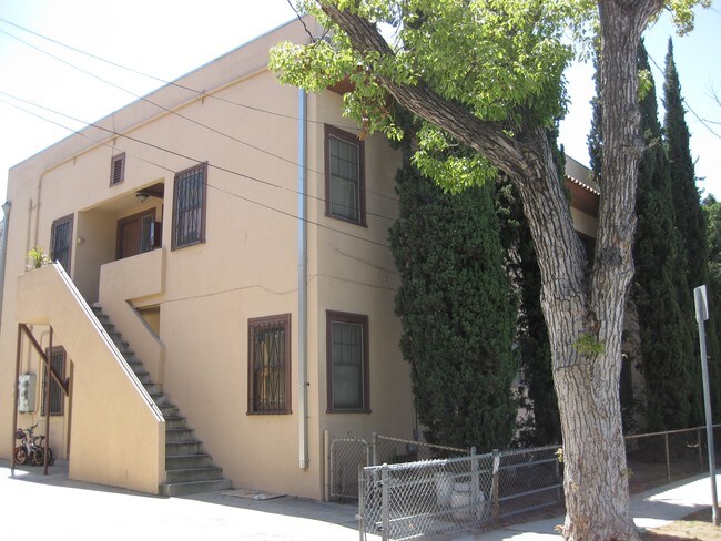 Building Photo - Magnolia & 22nd St