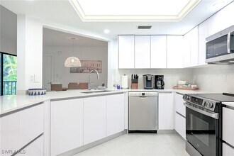 Building Photo - 592 Beachwalk Cir