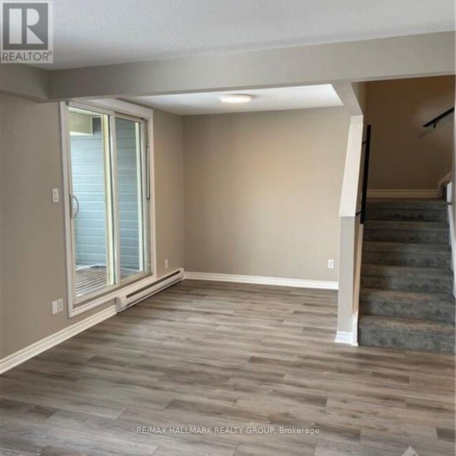 Building Photo - 750 St Andre Dr