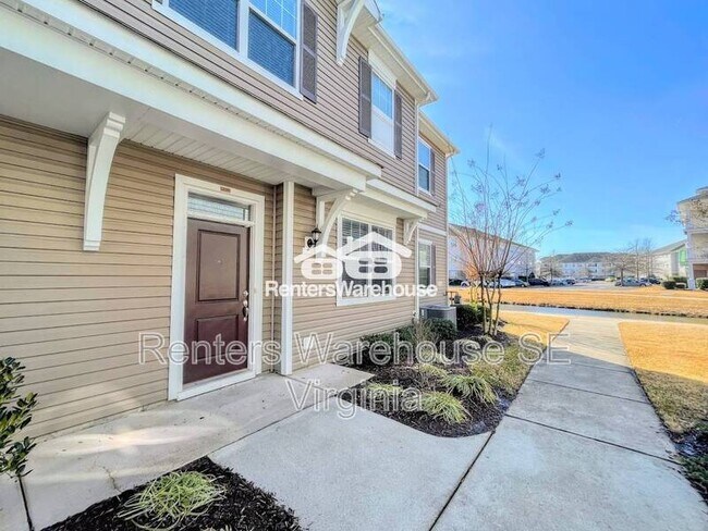 Building Photo - 2439 Leytonstone Dr