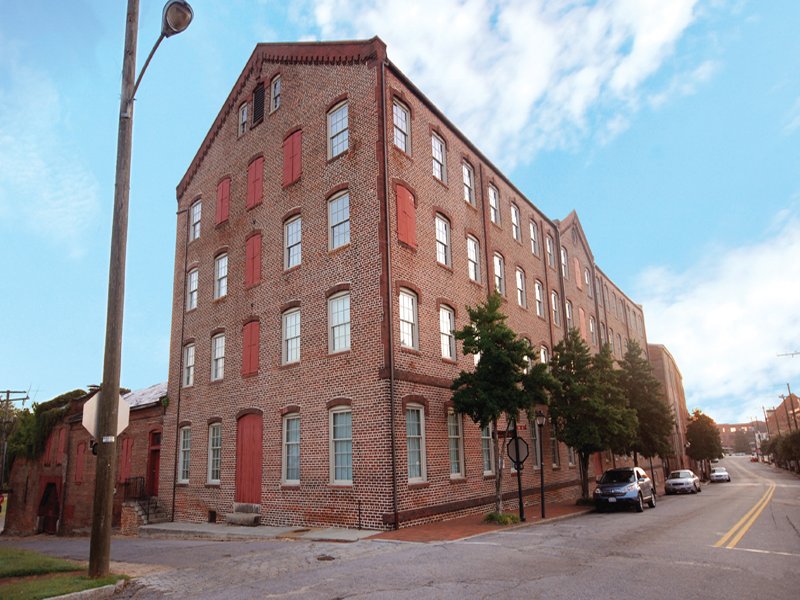 Primary Photo - Carriage House