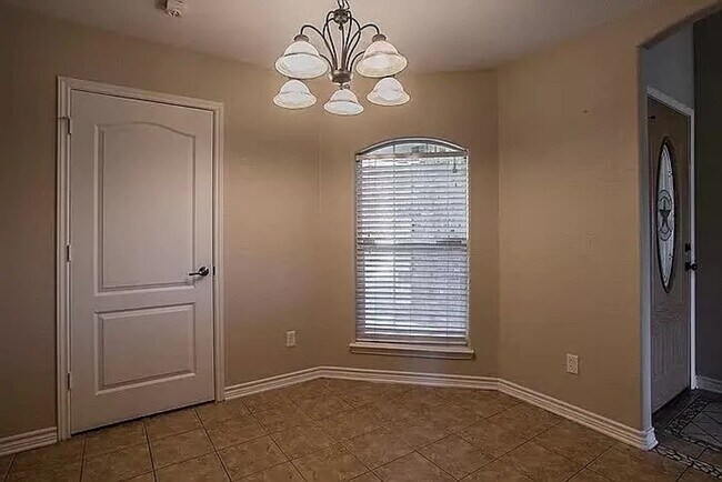 Building Photo - AVAILABLE SOON!