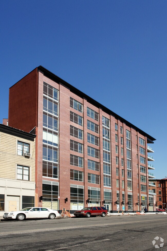 Building Photo - Ten63 Jackson Condominium