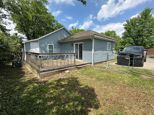 Building Photo - 2 Bed & 2 Bath in Old Hickory