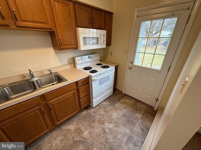 Foto del edificio - 114 W Vine St