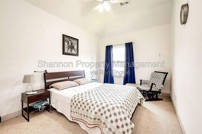 Building Photo - 5807 Kansas St