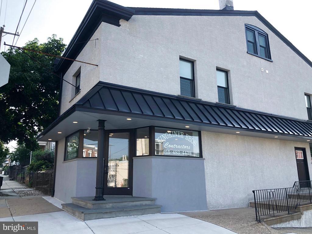Primary Photo - 441 Leverington Ave