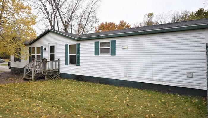 Primary Photo - Spacious 3 Bedroom, 2 Bath Ranch