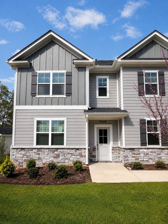 Building Photo - 4638 Dogwood Pl