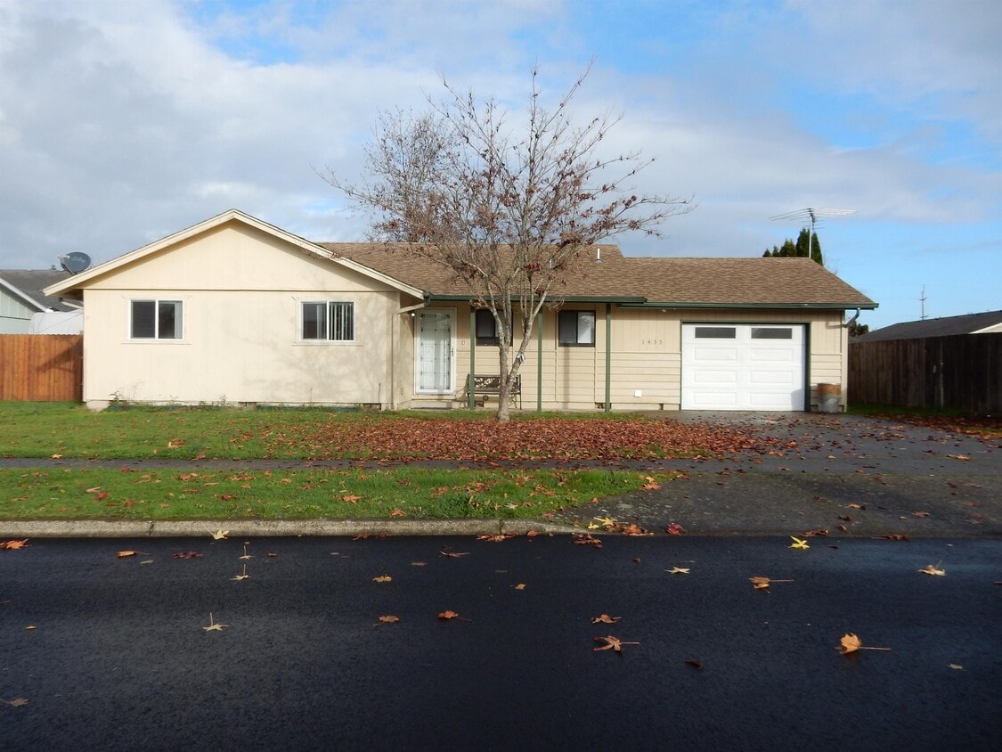 1435 Wyatt Ave, Stayton, OR 97383 House Rental in Stayton, OR