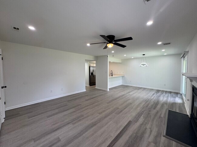 Foto del edificio - 113A Roane Drive