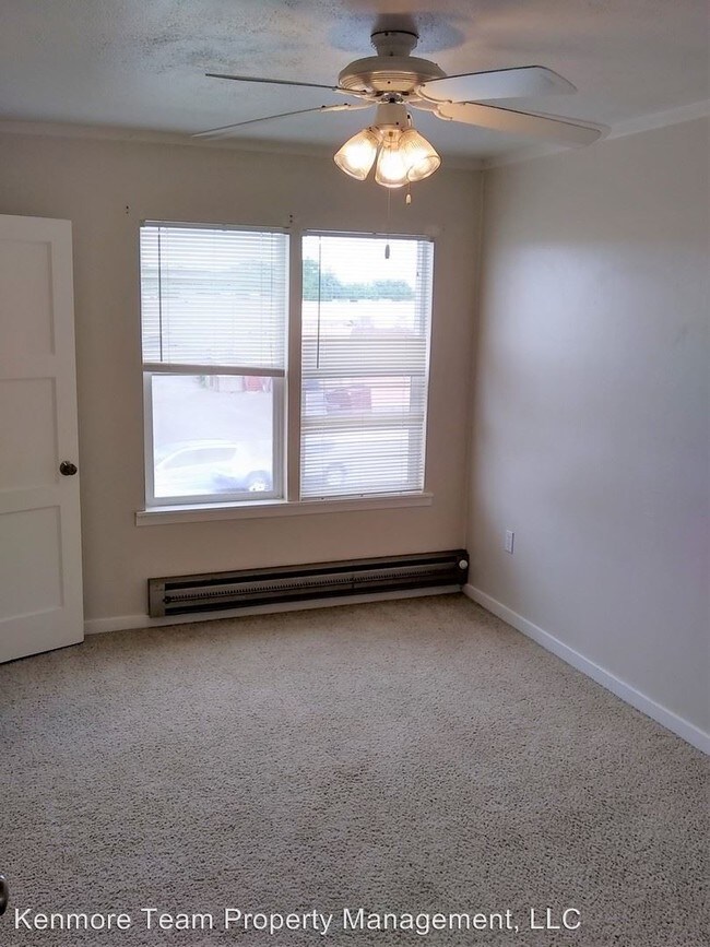 Building Photo - 3 br, 1.5 bath House - 1421 Jadwin Ave.