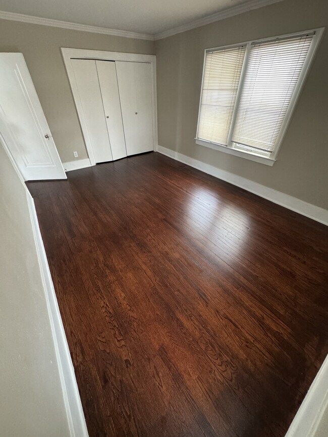 Foto del edificio - 721 Thomson St