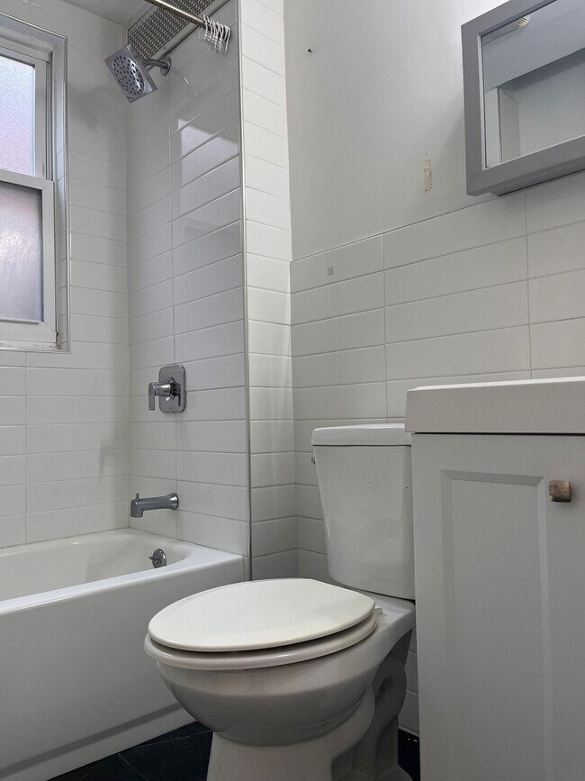 Foto del edificio - 256 Dwight St