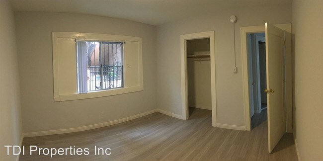 Building Photo - 1014 N El Centro Ave