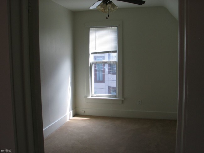 Foto del edificio - 719 W Kalamazoo Ave