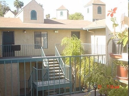 Foto del edificio - Salt & Vine Oceanside Apartments