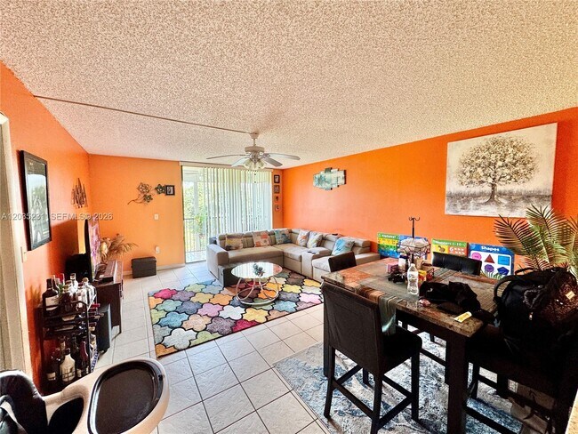 Foto del edificio - 5570 NW 44th St