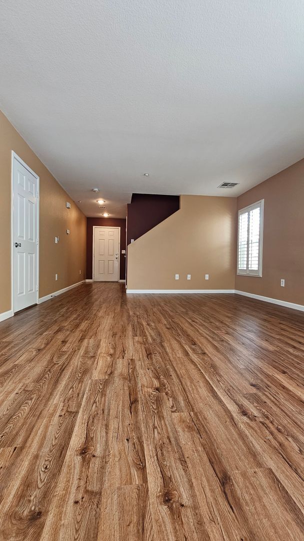 Foto del edificio - 7337 Camden Pine Ave