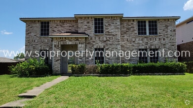 Building Photo - 2604 Bandera Pl