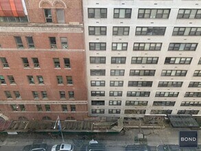 Building Photo - 220 E 63rd St