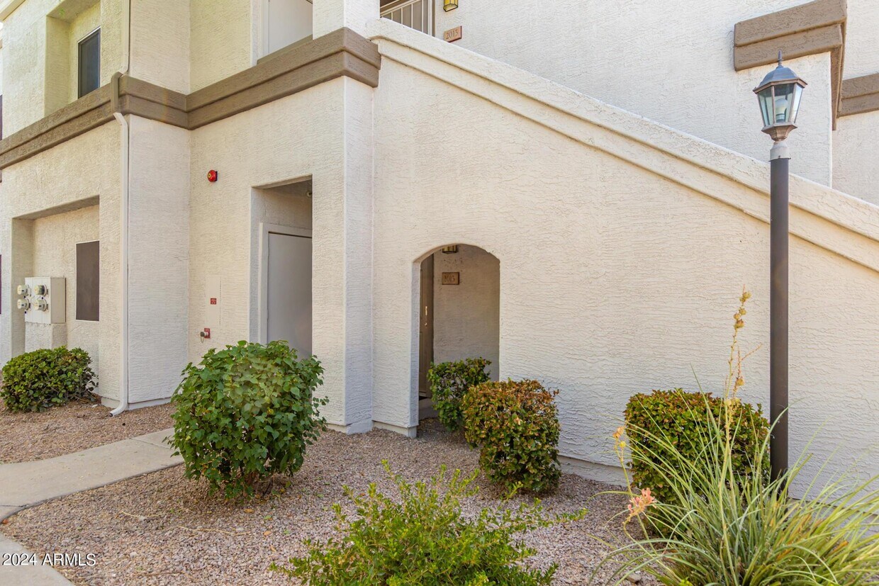 Primary Photo - 11375 E Sahuaro Dr