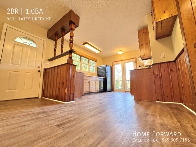 Foto del edificio - 5611 Tates Creek Rd