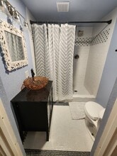 Building Photo - 710 Catskill St