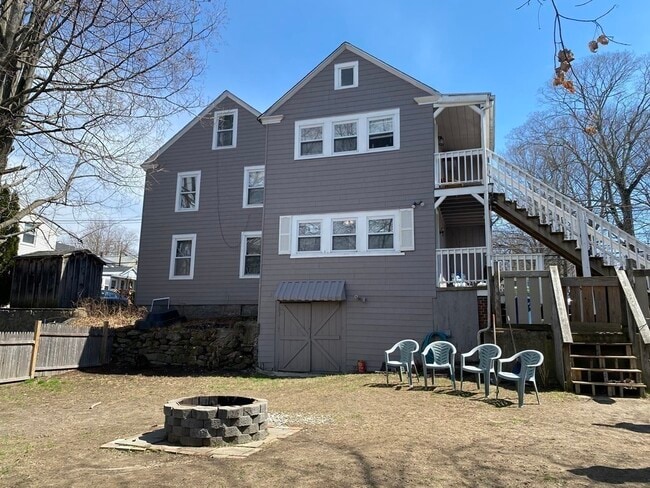 Building Photo - 48 Pleasant St
