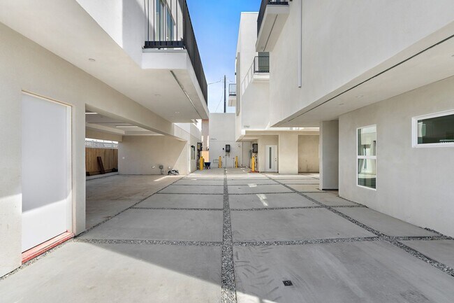 Foto del edificio - 10961 Calvert St