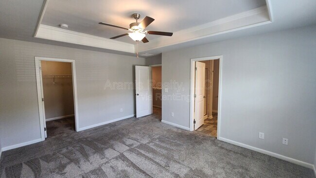 Building Photo - 5238 Pinnacle Walk