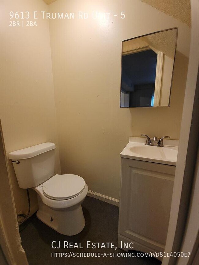 Foto del edificio - 9613 E Truman Rd