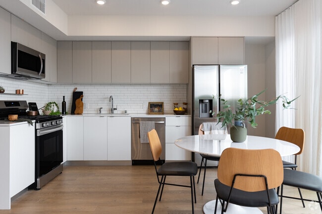 Foto del interior - 1319 S Orange Grove Ave