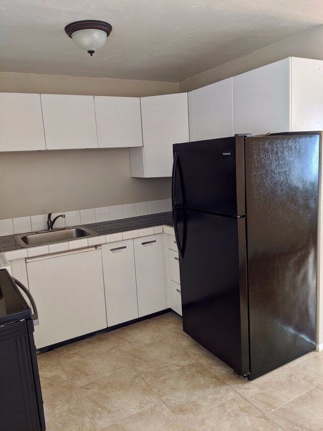 Building Photo - *** Move In Special! Ask for details!*** C...