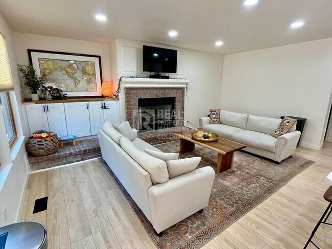 Building Photo - 5785 S Bahama Cir E