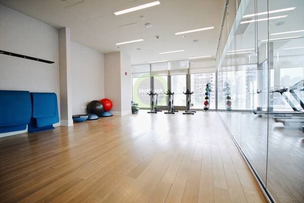 Foto del edificio - 347 W Chestnut St