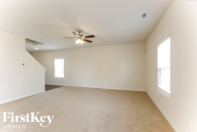 Building Photo - 9537 Weikert Rd