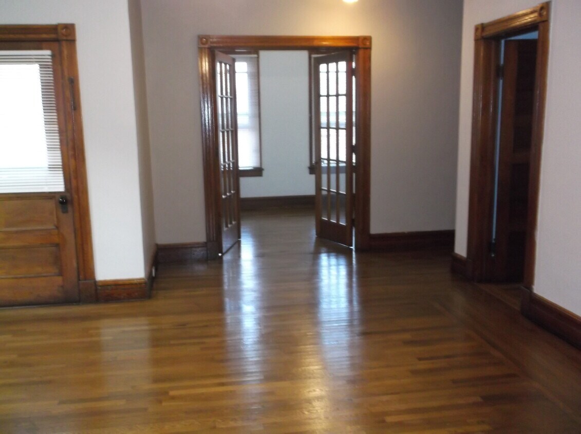 35 Bunn St, Amsterdam, NY 12010 Apartments in Amsterdam, NY