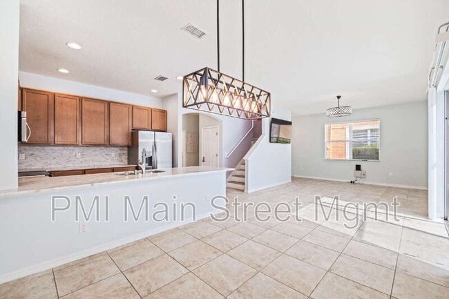 Building Photo - 541 Las Fuentes Dr