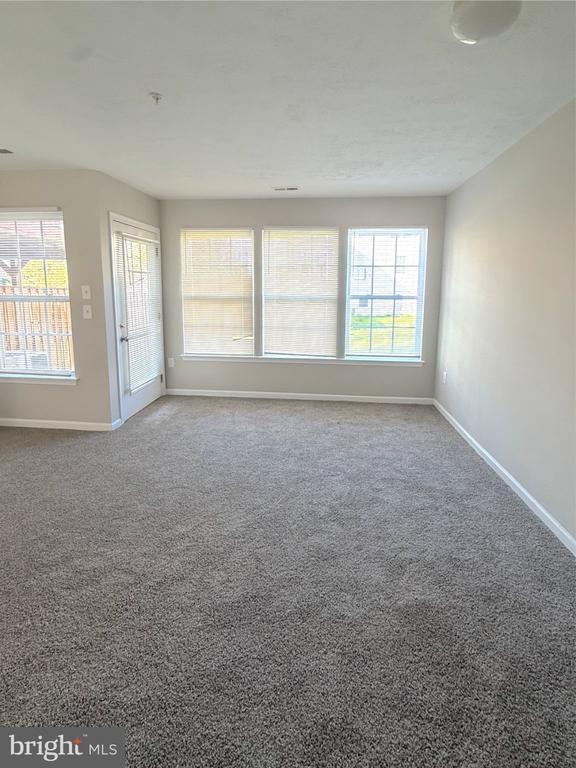 Foto del edificio - 9899 Decatur Rd