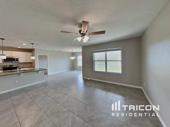 Foto del edificio - 9020 Tuscan Cypress St