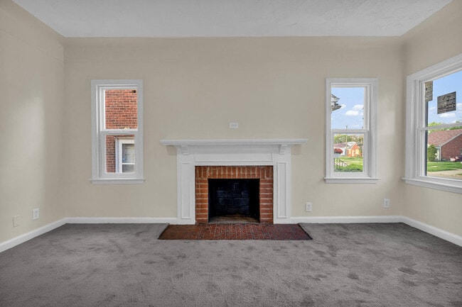Building Photo - 13575 Rutherford St