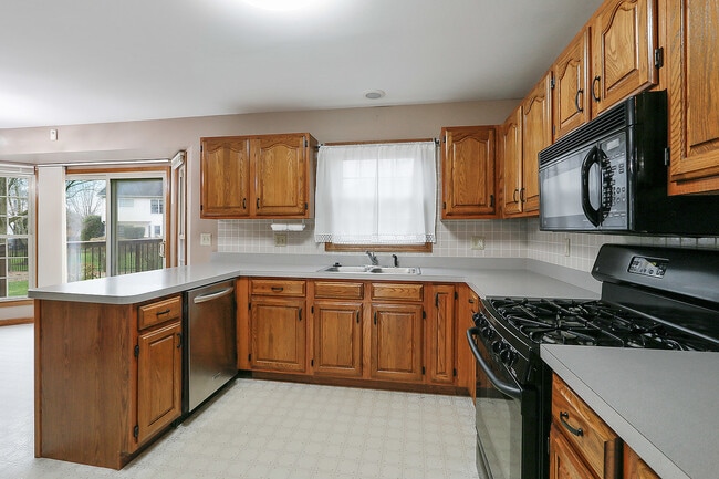 Building Photo - 5106 Turnberry Ct