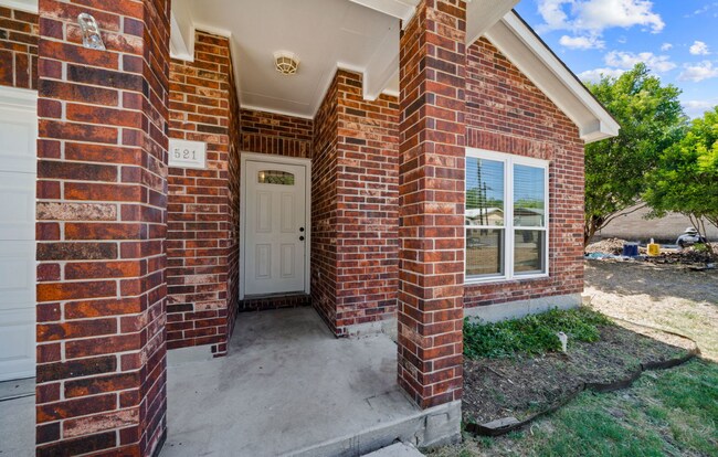 Foto del edificio - 521 Clearfield Dr