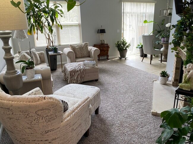 Foto del edificio - 526 Heritage Ct