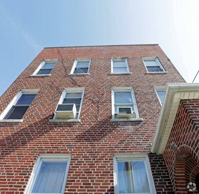 Building Photo - 753 E 226th St
