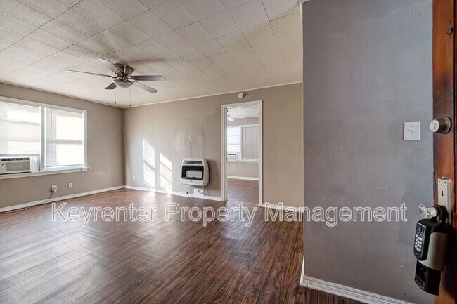 Foto del edificio - 316 SW 27th St